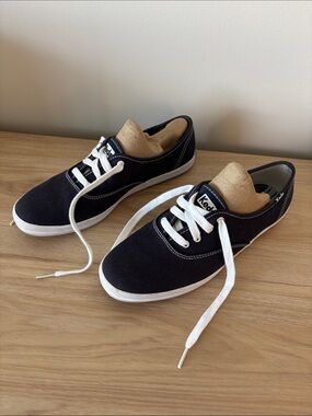 KEDS womens blue and white lace up sneakers size 7.5